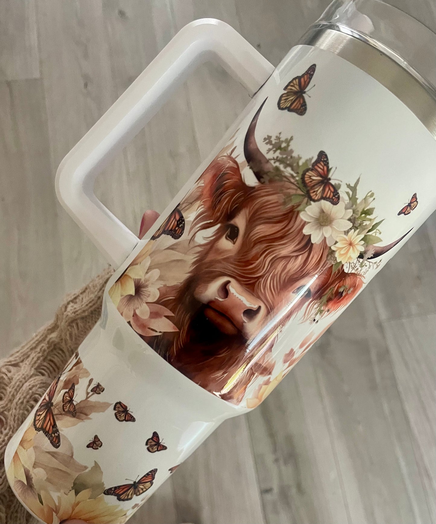 40oz Highland cow tumbler with lid and straw.