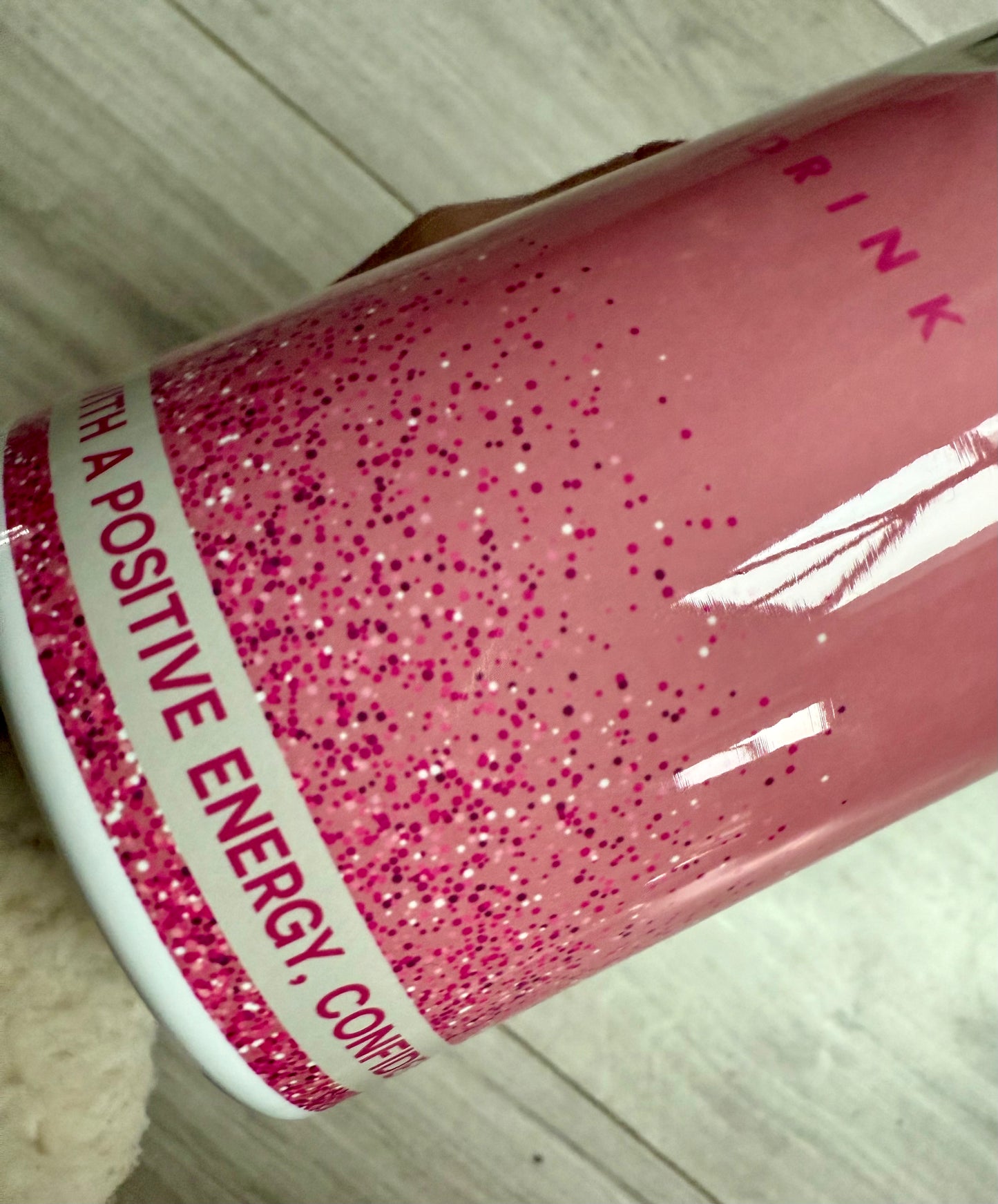 Pink glitter effect 20oz tumbler for hot or cold drinks