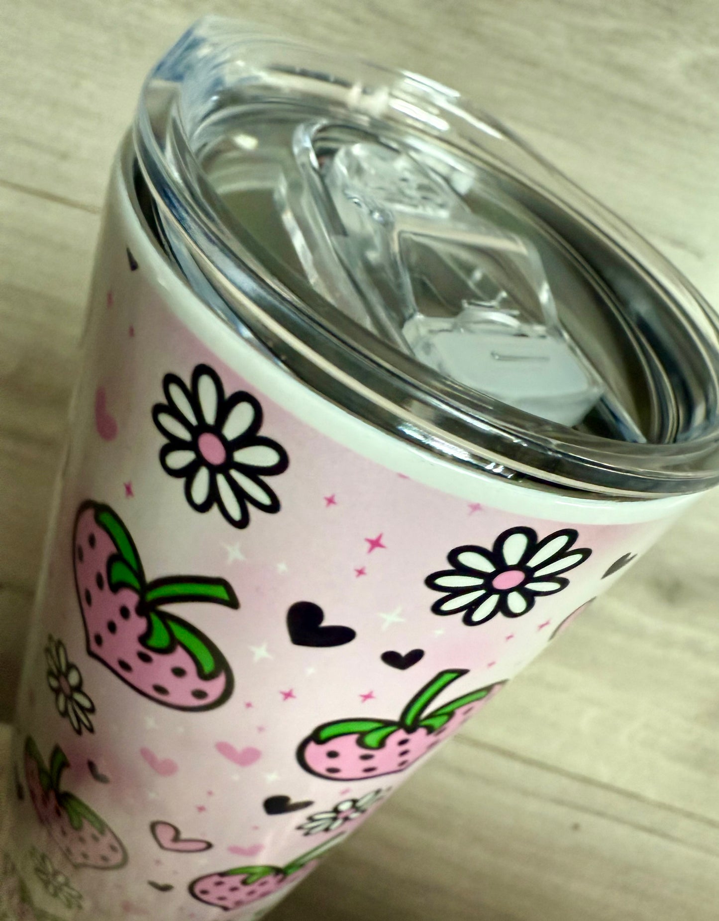 Strawberries 20oz tumbler for hot or cold drinks