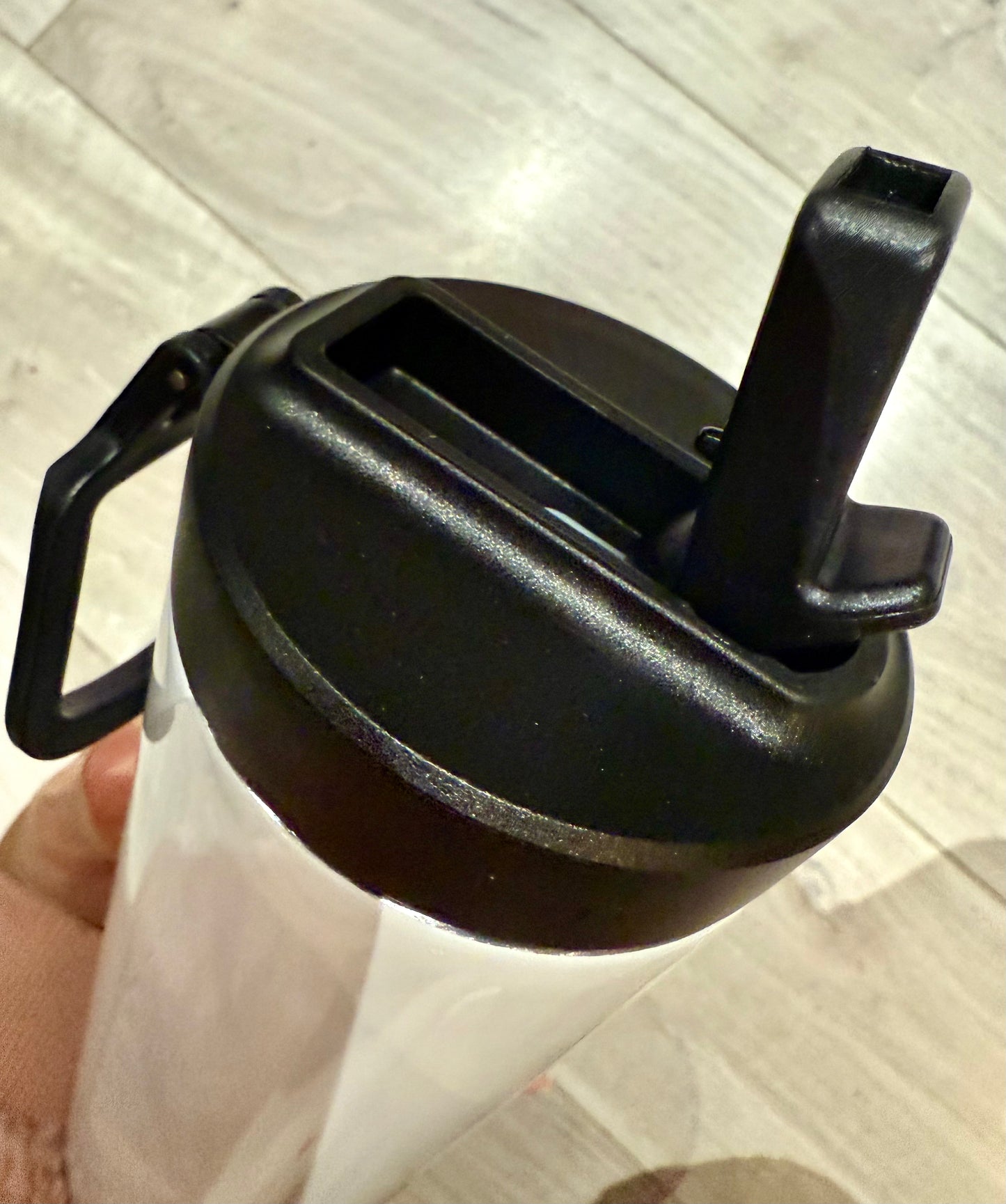 Custom20oz water bottle with screw on lid straight