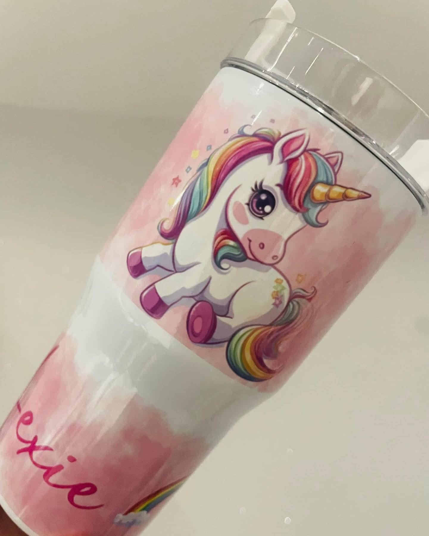 20oz tumbler with handle, personalised with name