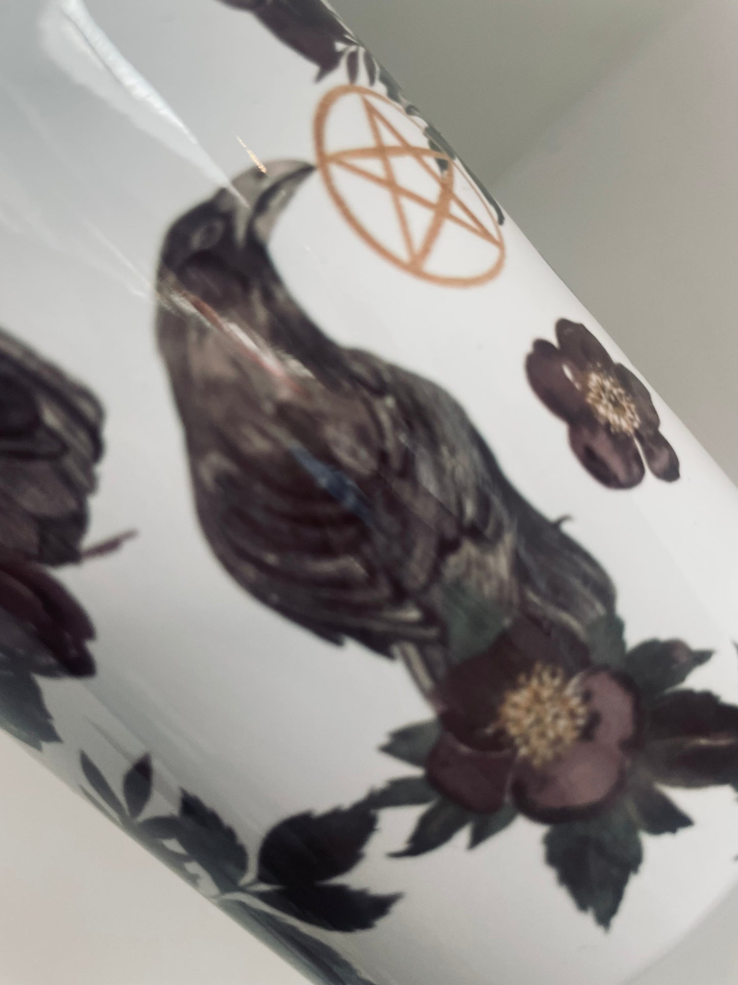 40oz tumbler witchy pentagram, 'The Crow’