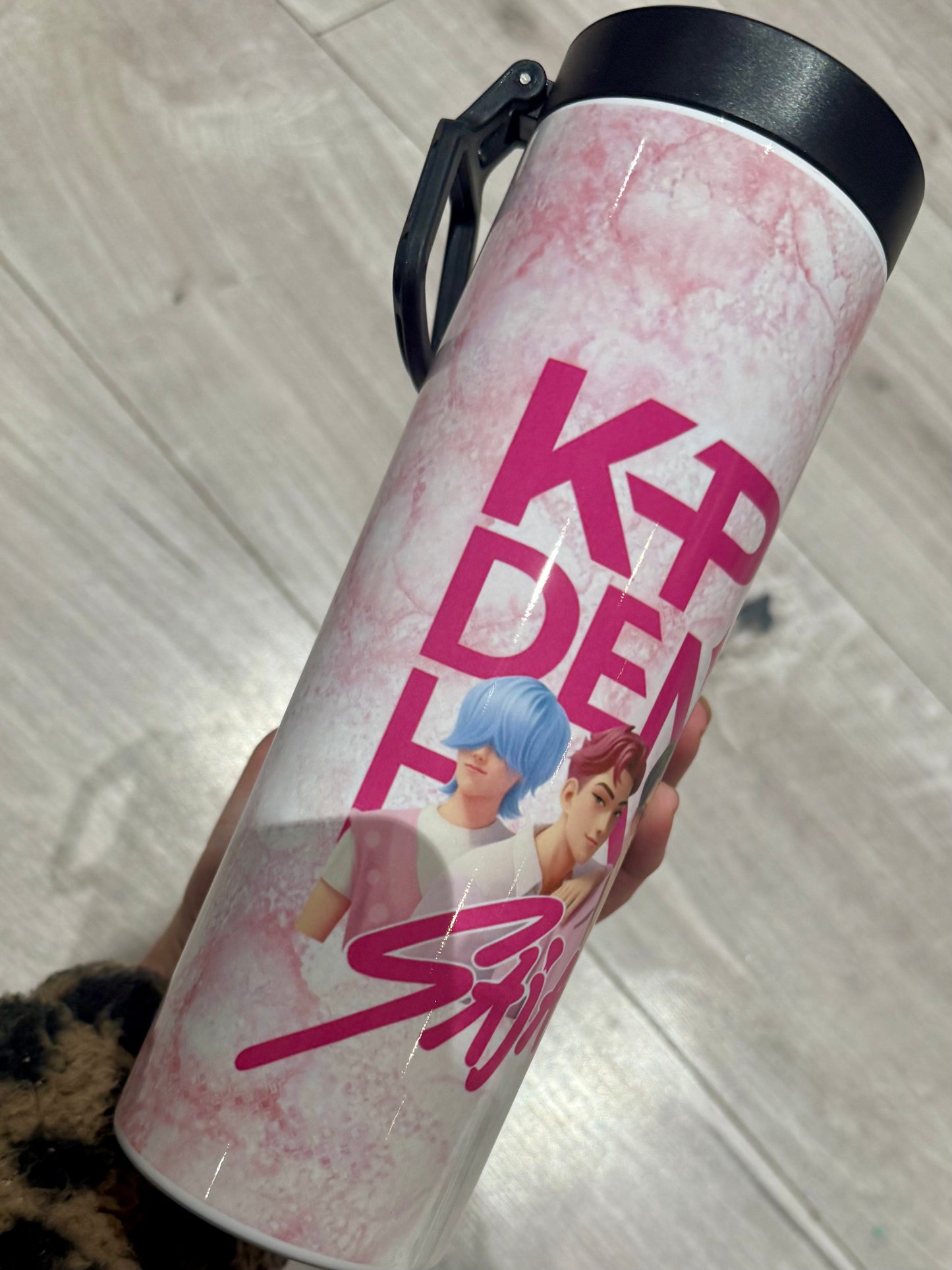 Saja boys water bottle with screw on lid straight