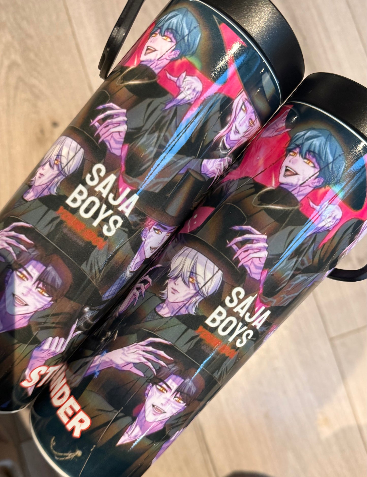 Saja boys 20oz water bottle with screw on lid straight